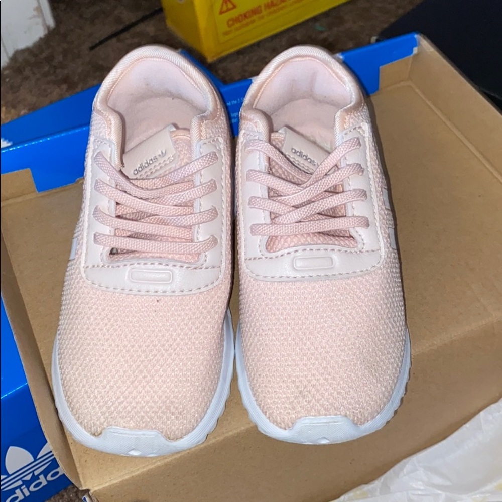 Coral adidas